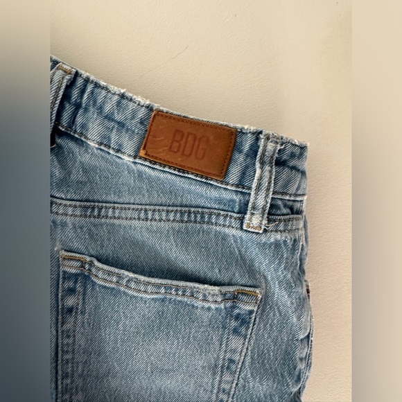 BDG Urban Outfitters Dillon Raw Hem Light Wash Jeans - Picture 6 of 8